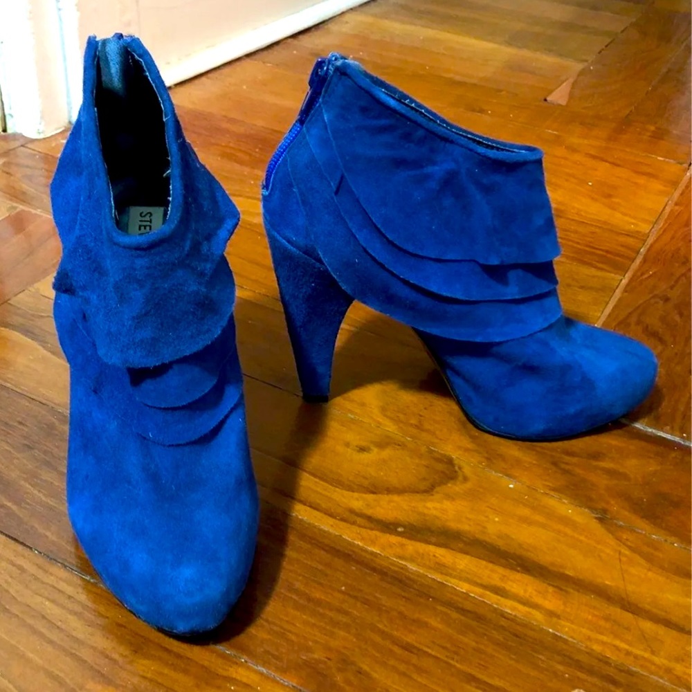 Steve Madden Suede Booties